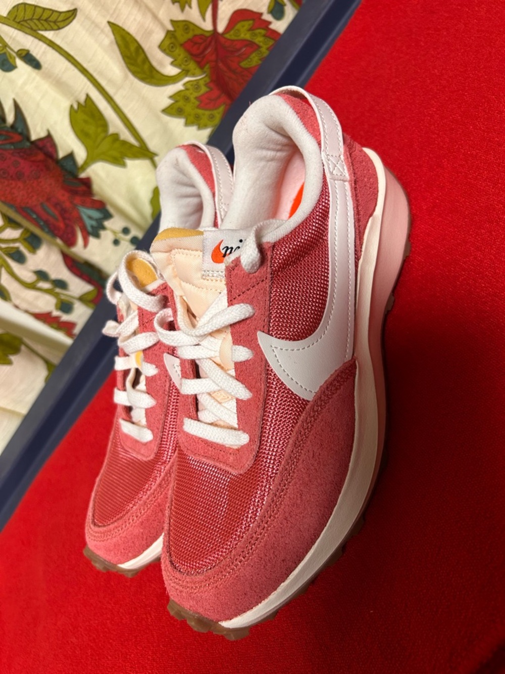 Nike Women's adobe Suede waffle debit vintage sneakers 7.5